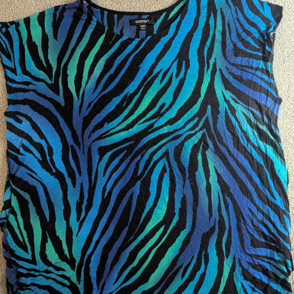 🔥🦓 Ellen Tracy Black and Blue Zebra Print Top